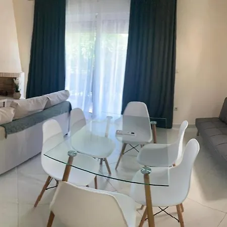 Elia Luxury Maisonettes Holiday home *